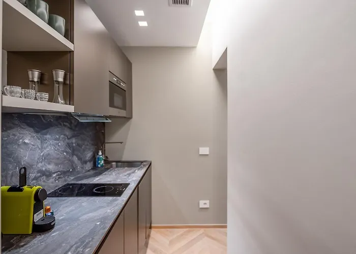 Luxury Skyview - Citylife - Mico