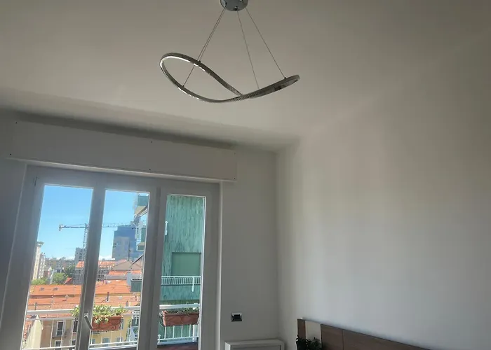 Happy House * מילאנו