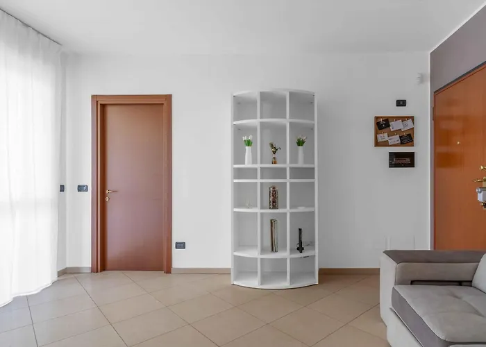 Santa Giulia - Futurismo 17 Apartament *