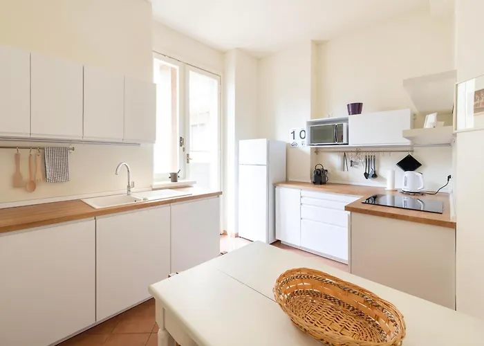 Apartment Classy Heritage Home, Center, 7 Guests Milan