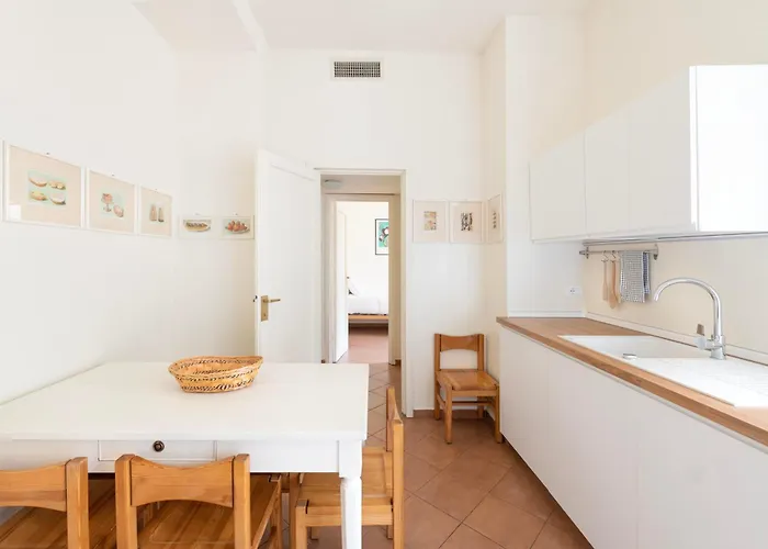 Classy Heritage Home, Center, 7 Guests * Milan