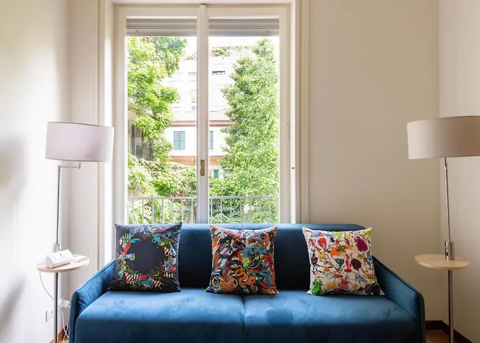 Classy Heritage Home, Center, 7 Guests *