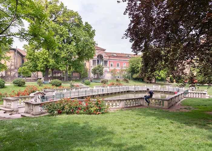 Apartment Classy Heritage Home, Center, 7 Guests