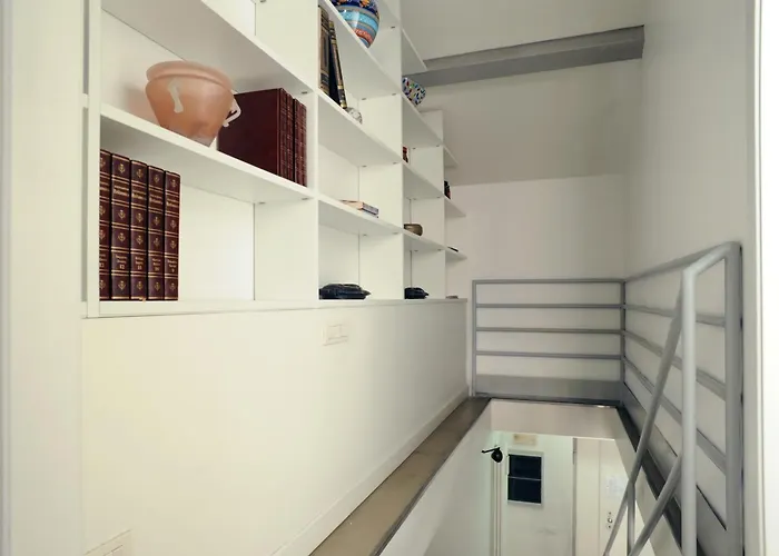 Loft Sant Ambrogio With Terrance Apartmán