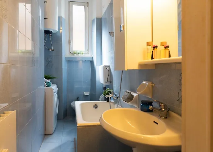 Titty House - Crocetta *