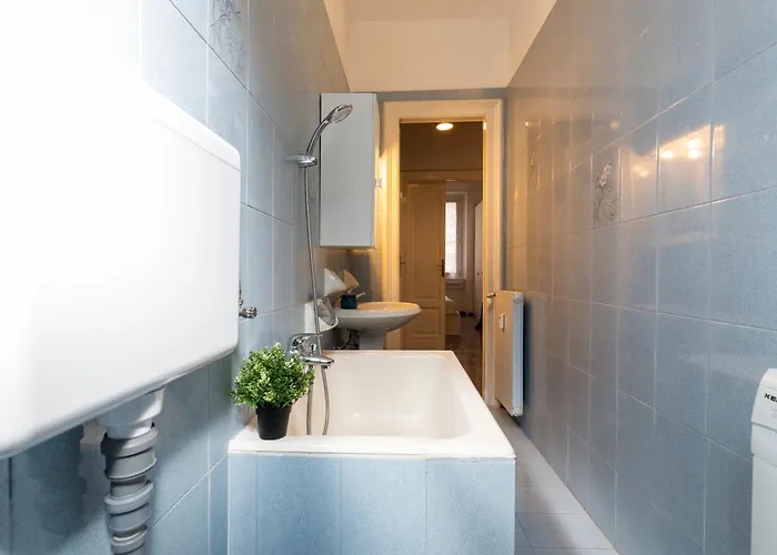 Titty House - Crocetta Apartment Milan
