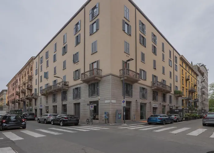 Youhosty - Panfilo Castaldi 26 Милан