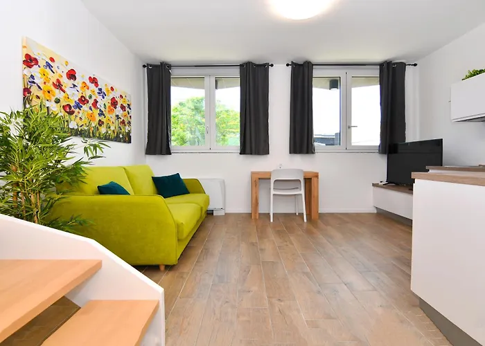 Fond. Prada-ieo Elegante Con דירה *