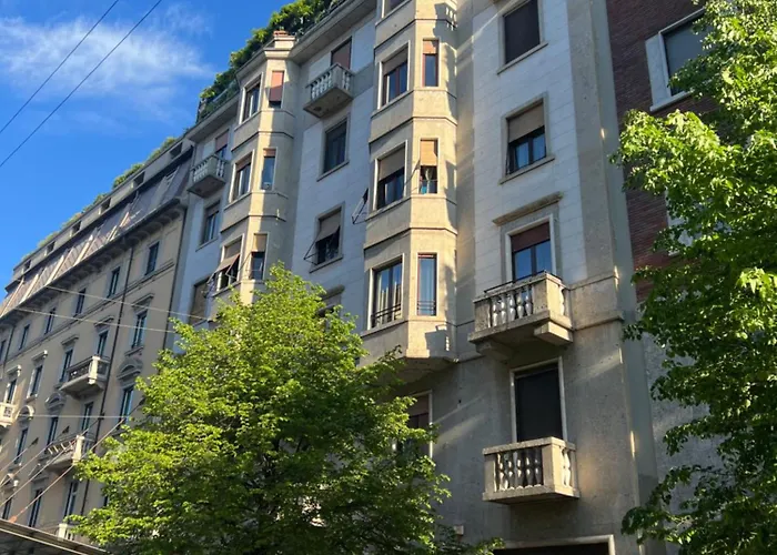 Dream Garden Center On Subway 10 Guest * Milán