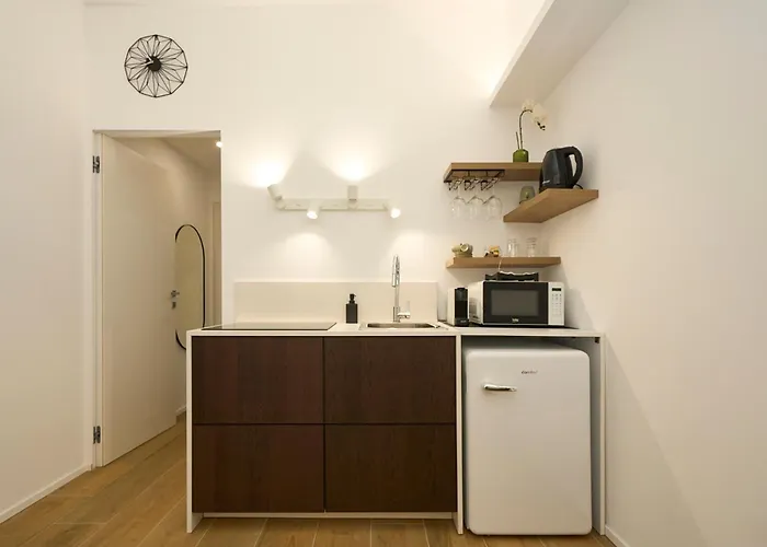 Duomo 10 Min - Cozy With Netflix & Wifi アパート *