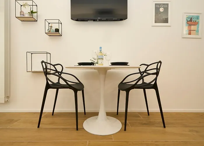 アパート Duomo 10 Min - Cozy With Netflix & Wifi ミラノ