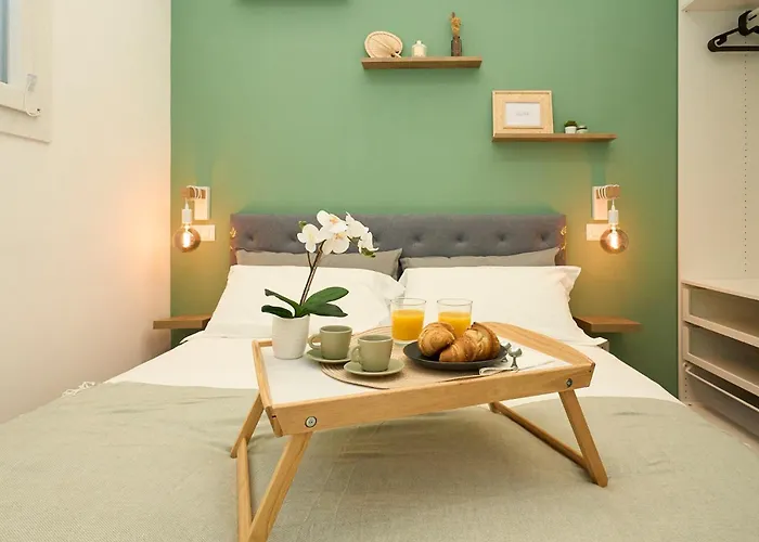 Duomo 10 Min - Cozy With Netflix & Wifi アパート *