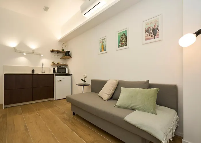 Duomo 10 Min - Cozy With Netflix & Wifi * ミラノ