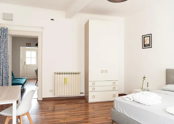 Casa Renoir 5 Minuti Da Duomo Lejlighed