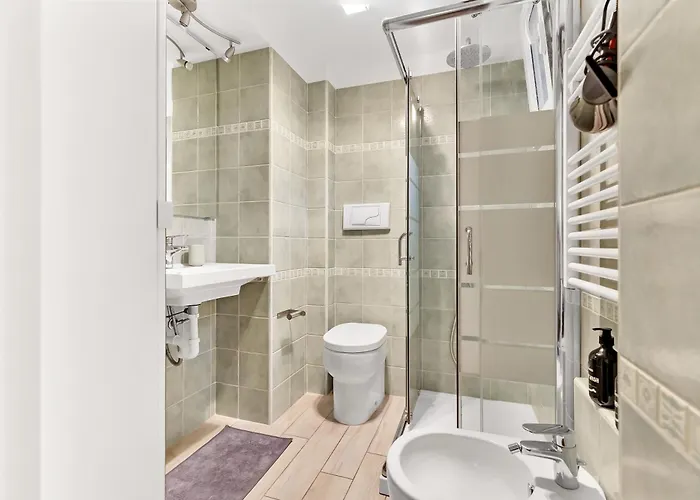 Charming And Large - 4 People - Fiera & Duomo * Milán