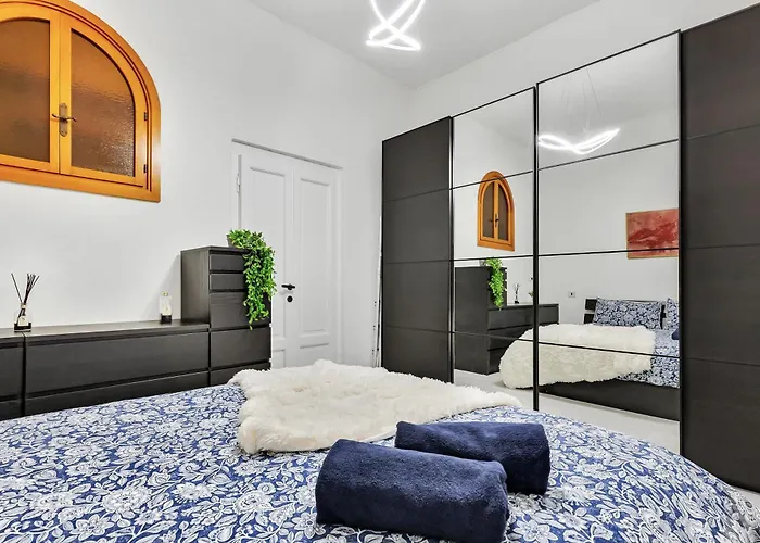 Charming And Large - 4 People - Fiera & Duomo Daire