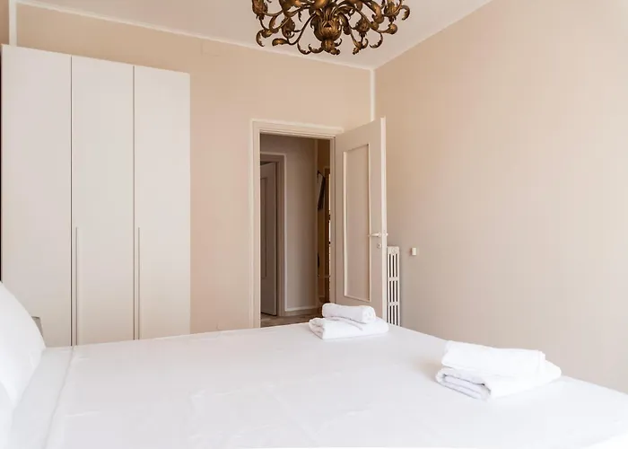 Casa Dali Via Venezian 14 Milano