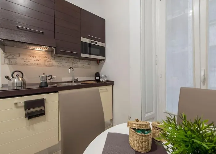 Splendido Bilocale Stazione Appartement Milaan