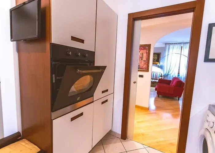 Ampia Oasi A Porta Venezia: Casa In Centro * Milán
