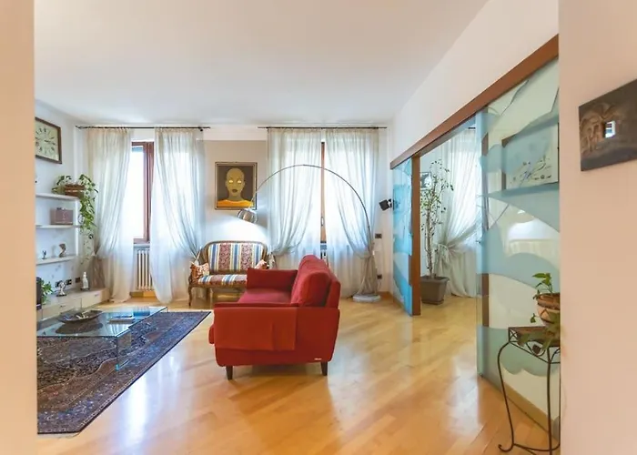 Ampia Oasi A Porta Venezia: Casa In Centro * Milán