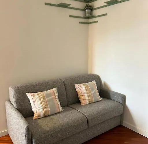 Apartament House - 20 Min From Center, Free Wifi And Private Parking Mediolan