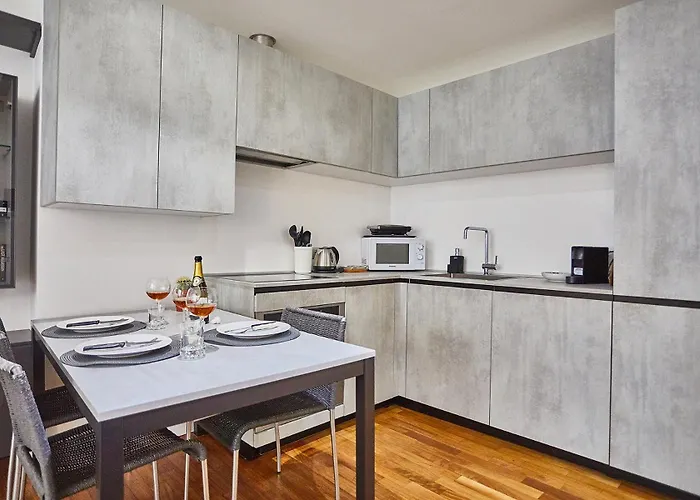 Moderno Trilocale Moscova Brera *