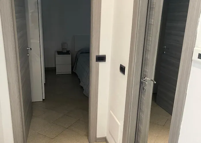 Apartament Bilocale Zona Navigli Mediolan