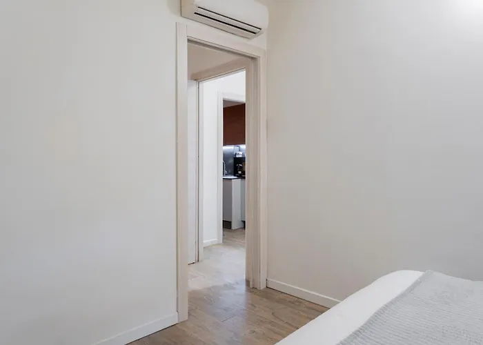 Beautiful In - Duomo 15 Minutes * מילאנו