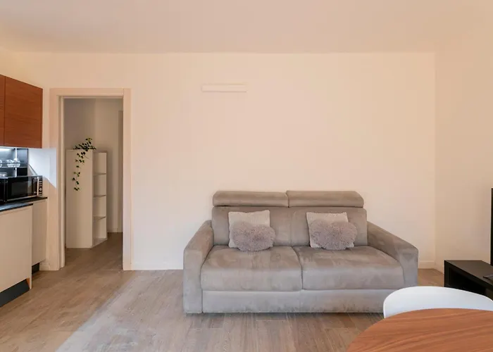 Beautiful In - Duomo 15 Minutes *