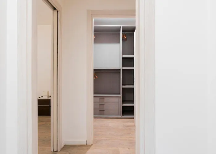 Beautiful In - Duomo 15 Minutes * מילאנו