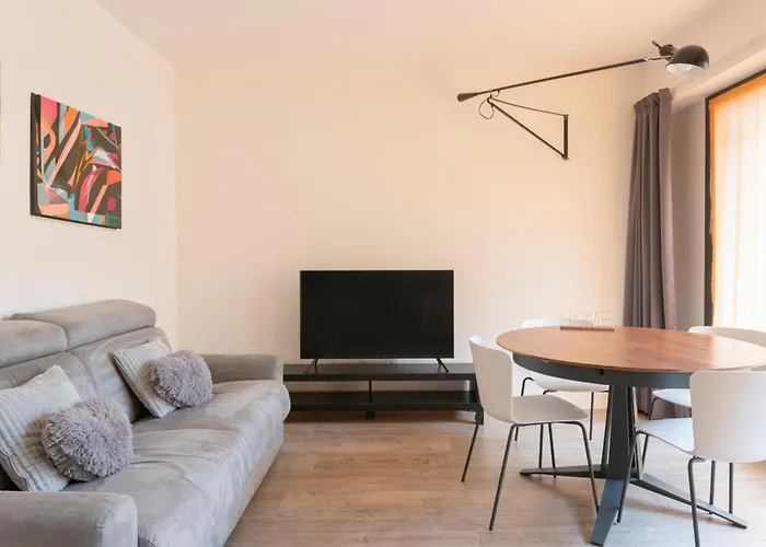 Beautiful In - Duomo 15 Minutes דירה