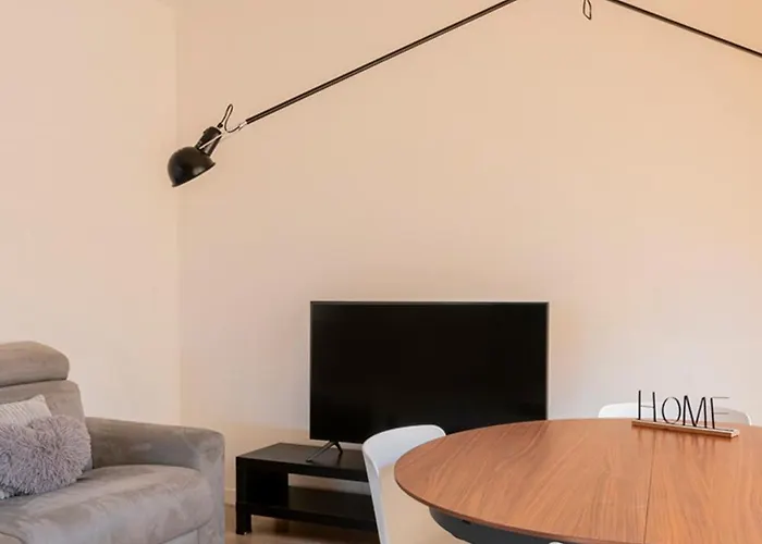 Beautiful In - Duomo 15 Minutes דירה