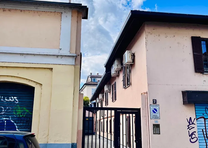 Riverside Loft Navigli - Spacious Two-bedroom Appartamento