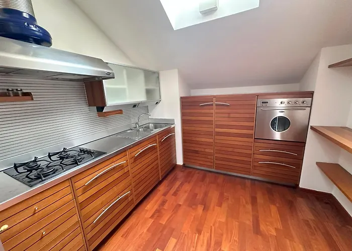 Con 2 Da Letto Navigli + Parcheggio Per 2 Auto Apartmán *