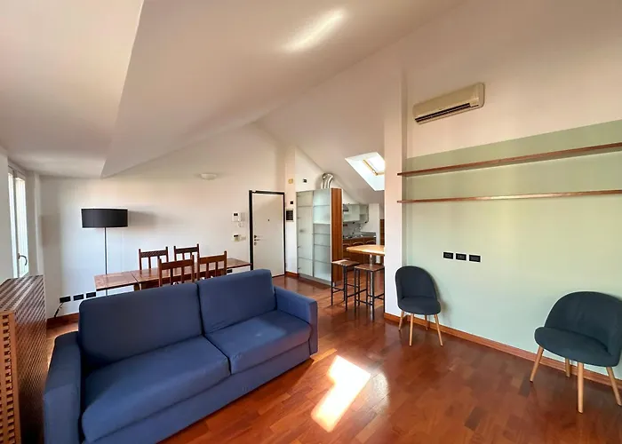 Con 2 Da Letto Navigli + Parcheggio Per 2 Auto * מילאנו