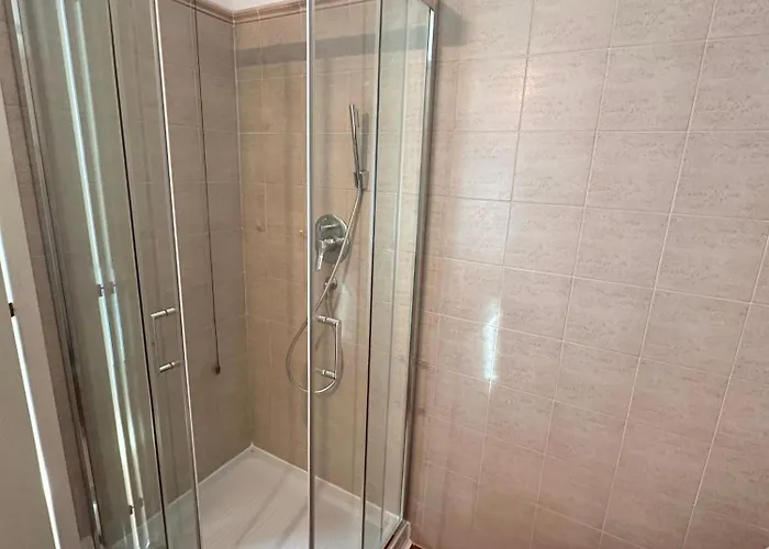 Con 2 Da Letto Navigli + Parcheggio Per 2 Auto * Milán