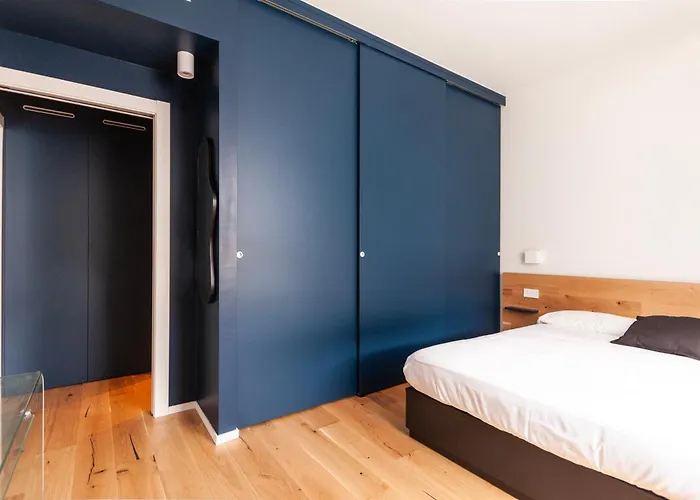 Youhosty - Perego 7 Dx Apartmán Milán