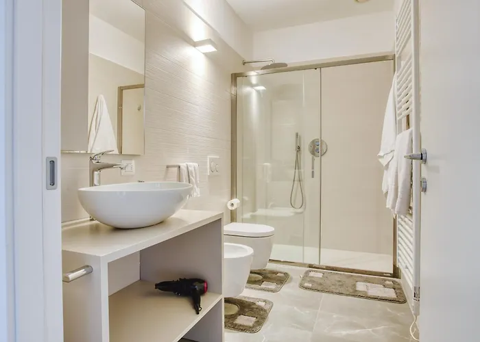 Art Building Palestra Inclusa E Parcheggio מילאנו