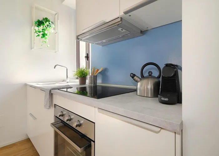 Just Urban - Sunny 2br Flat In The Heart Of - M2 And M4 Metro *