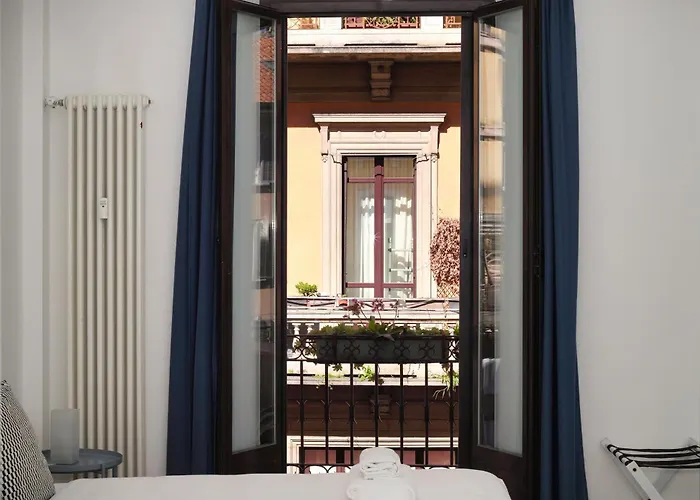 Just Urban - Sunny 2br Flat In The Heart Of - M2 And M4 Metro ミラノ