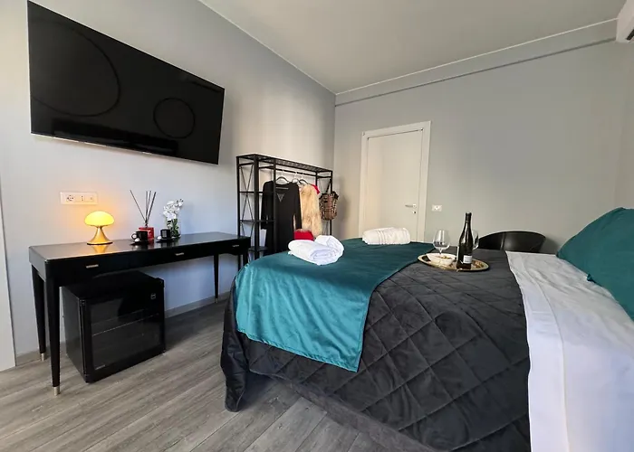 Meg Glamour Vicino I Navigli 4*