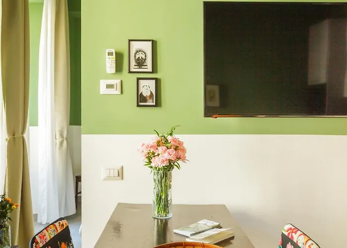 Silenziosa Casa Di Ringhiera - Porta Venezia