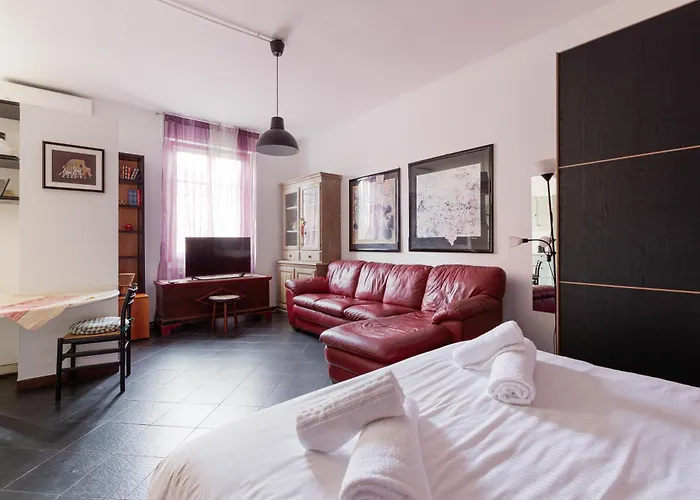 De Angeli M1 - Colorful With Balcony!