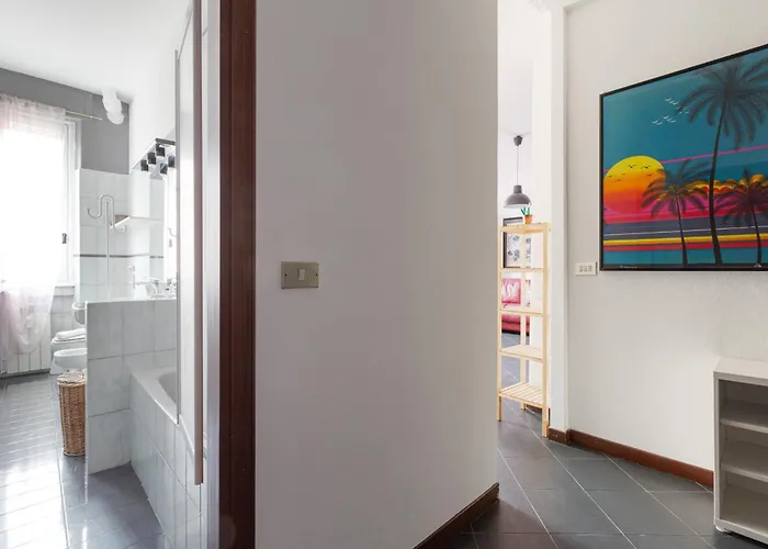 De Angeli M1 - Colorful With Balcony! * Milán
