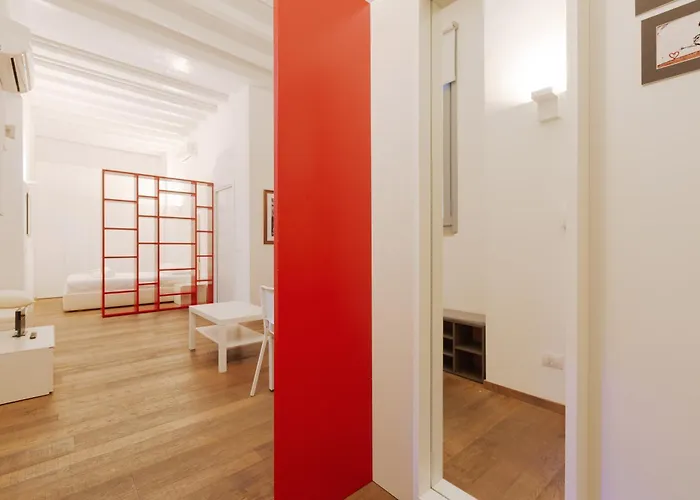 Modern 280m From Arco Della Pace!