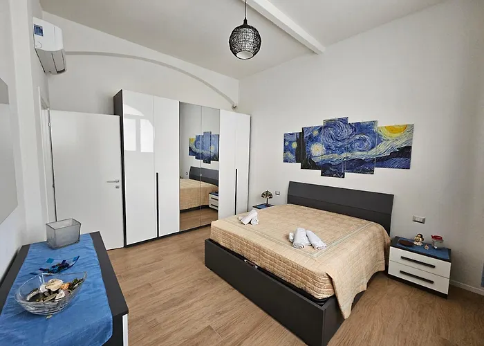 Navigli Stylish Underground Nearby For 4 Guests Апартаменты