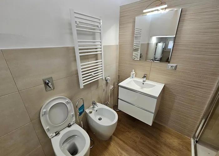 Апартаменты Navigli Stylish Underground Nearby For 4 Guests