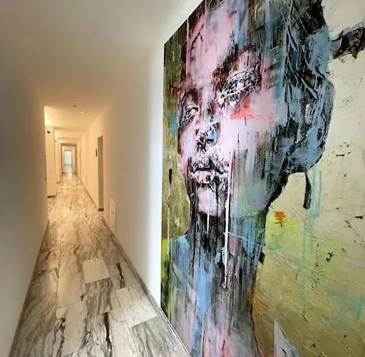 Art Building Palestra Inclusa E Parcheggio * מילאנו