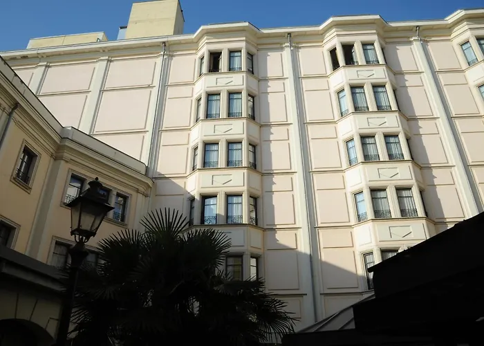 Отель Grand Visconti Palace Милан