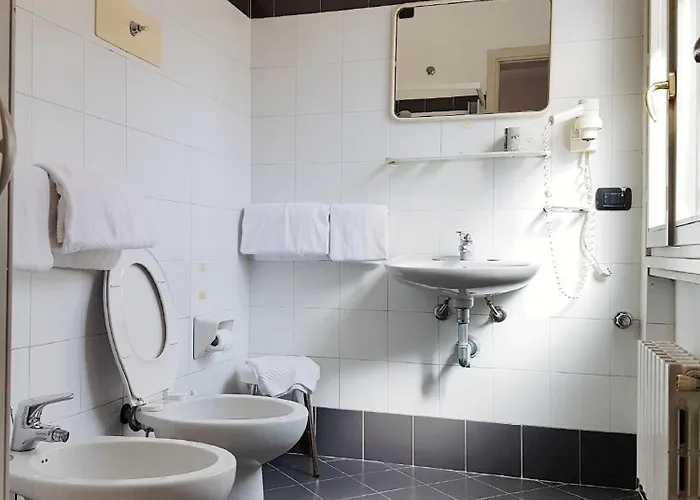 Ξενοδοχείο Boston 2*